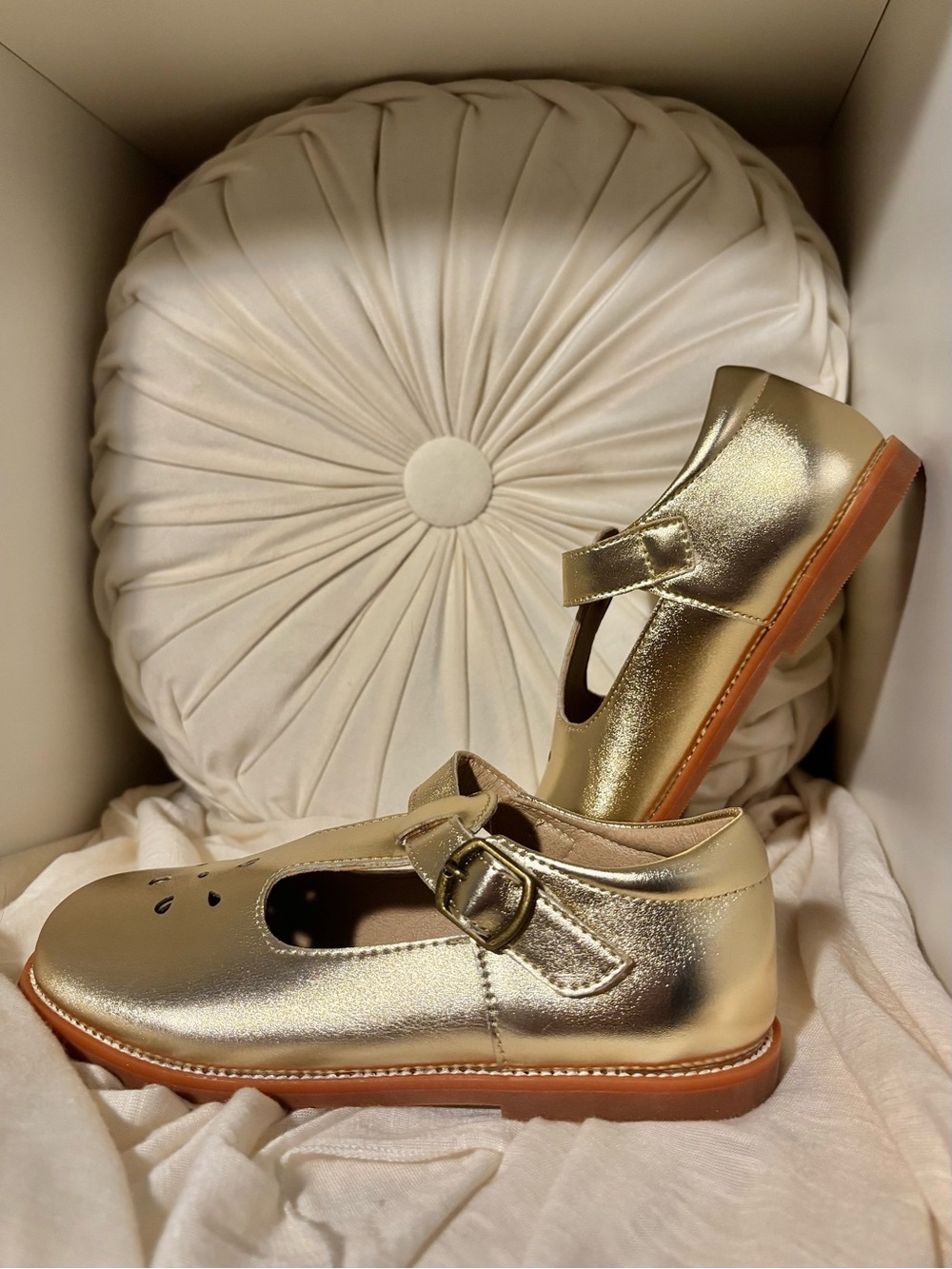 Felix & Flora Gold Metallic Mary Jane
Shoes | Size 13 | NWOT - Picture 6 of 10